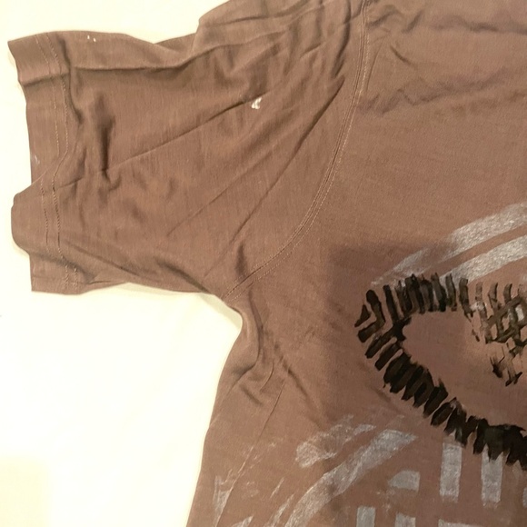 Elevate Your Wardrobe: 100% Silk Tan Top Street Chic NYC Manhole Size L - Picture 4 of 4